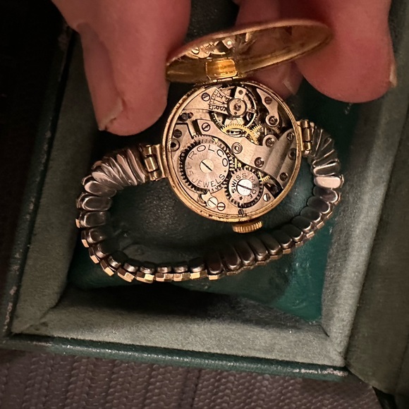 Rolex Rolco Ladies Solid Gold - Picture 6 of 9